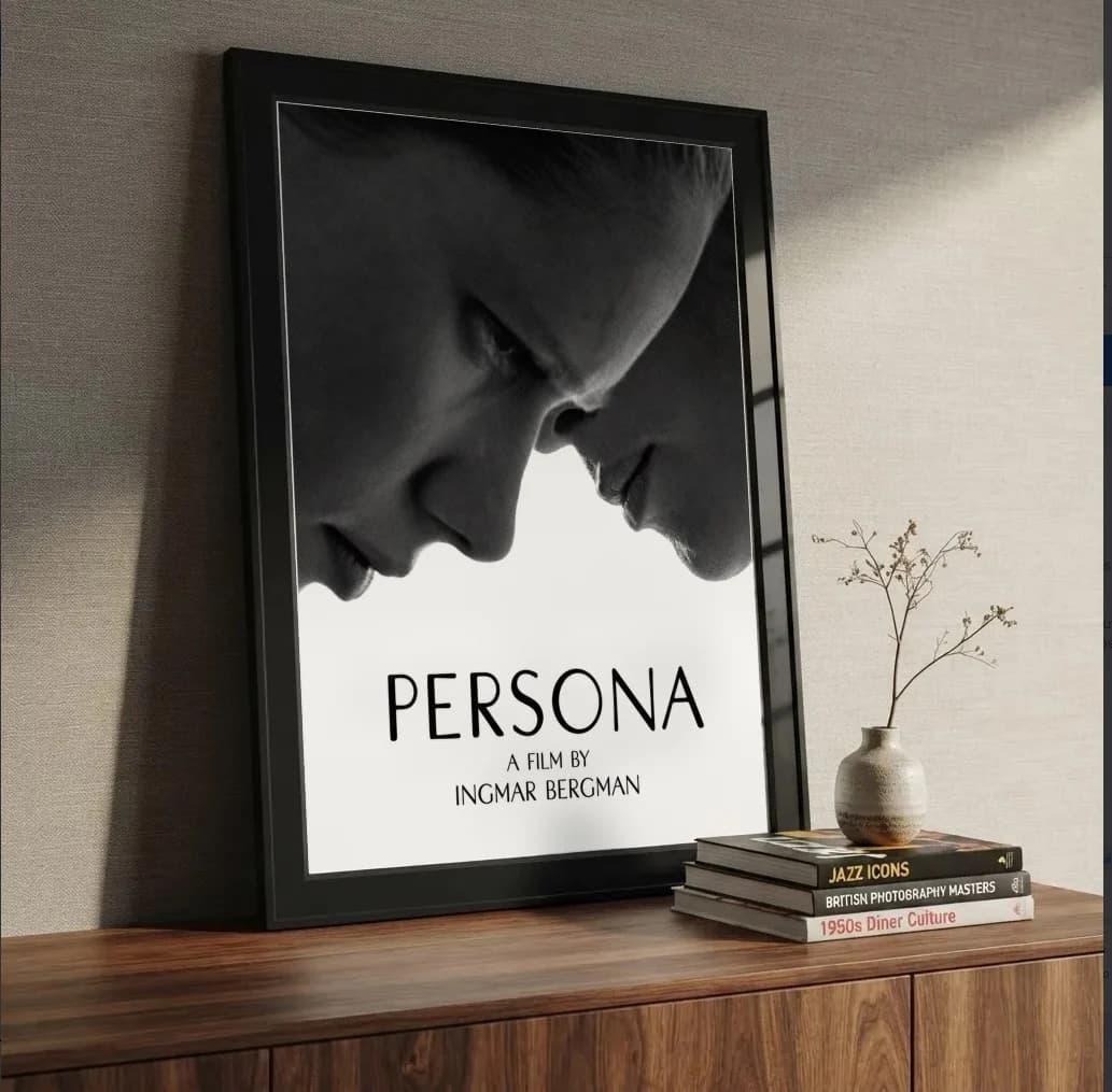 Quadro decorativo Persona na estante